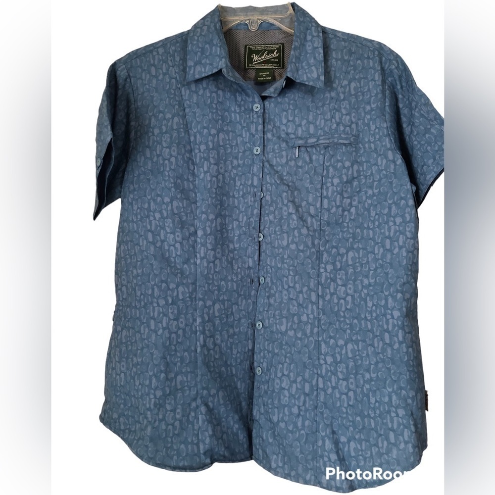 Womens outdoor button up short sleeve top size M